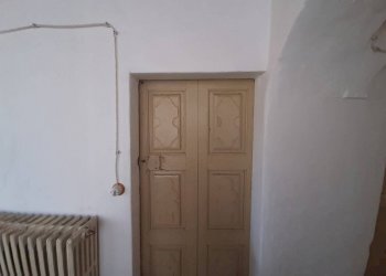 Porta antica e impianto elettrico nuovo - Stabile - Palazzo piazza Castello, 3, Monastero Bormida - foto 26