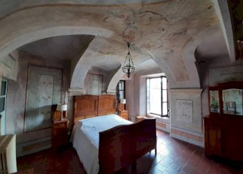 Camera con affreschi - Stable - Palace piazza Castello, 3, Monastero Bormida - photo 32