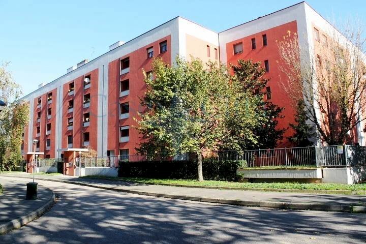 Trilocale Via Giorgio De Chirico, 10, Milano (zona Trenno) - foto 1