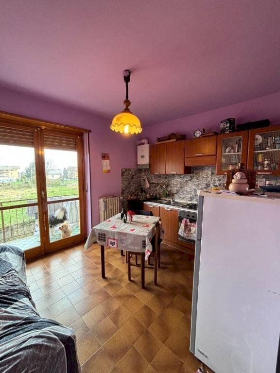 Cucina - Appartamento via S. Toja, 22, Luserna San Giovanni - foto 2