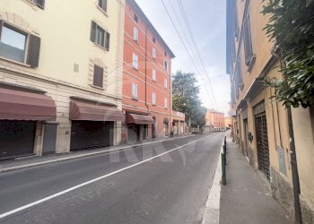 CASTIGLINE 91 (1).jpg - Quadrilocale via Castiglione  91, Bologna - foto 1