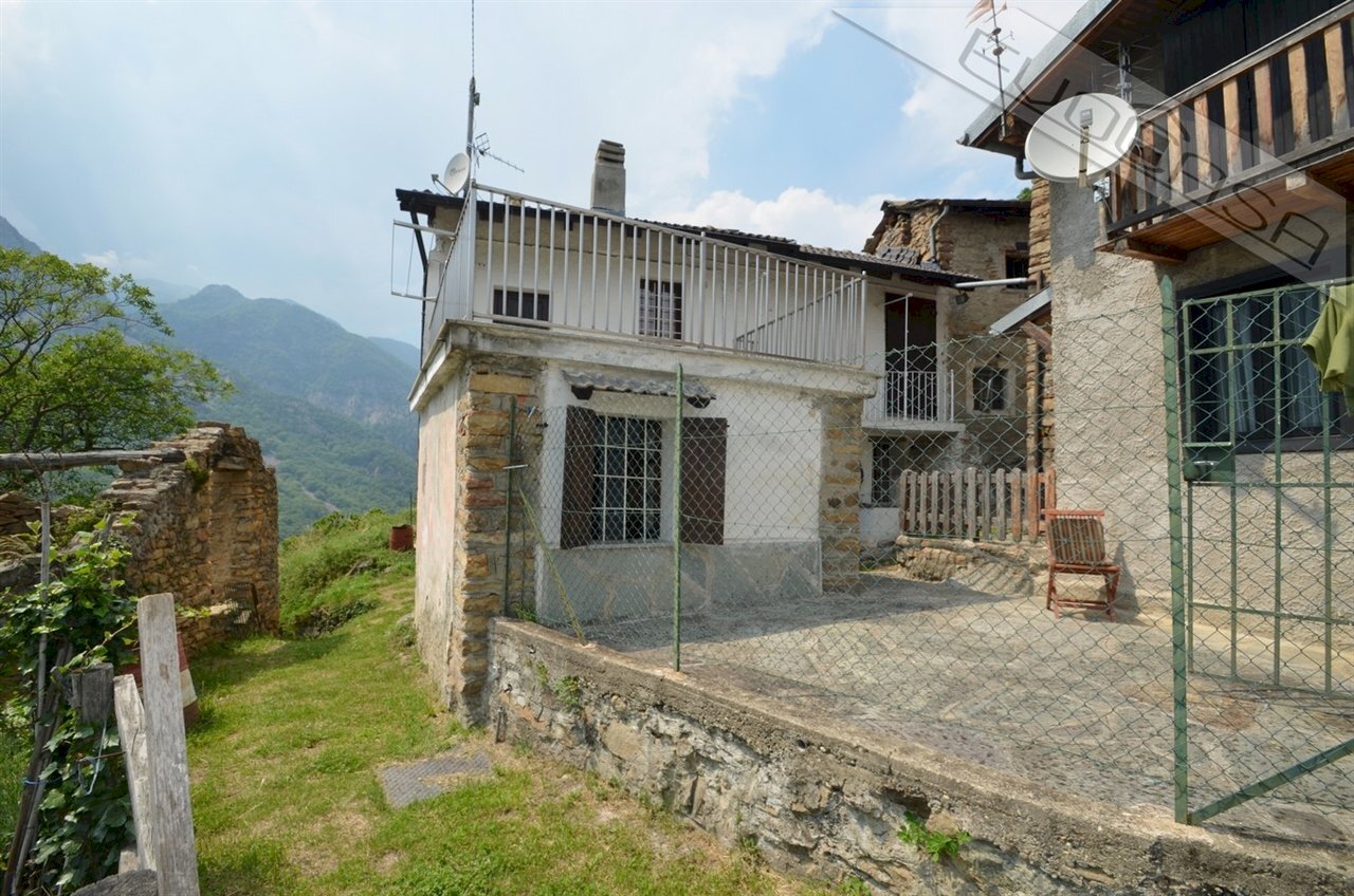 Porzione di casa Castel del Bosco , Roure - foto 1
