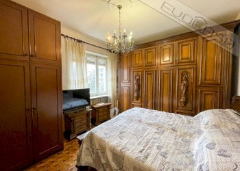 Three-room apartment Via Roma , Perosa Argentina - photo 10