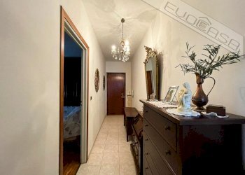 Three-room apartment Via Roma , Perosa Argentina - photo 12