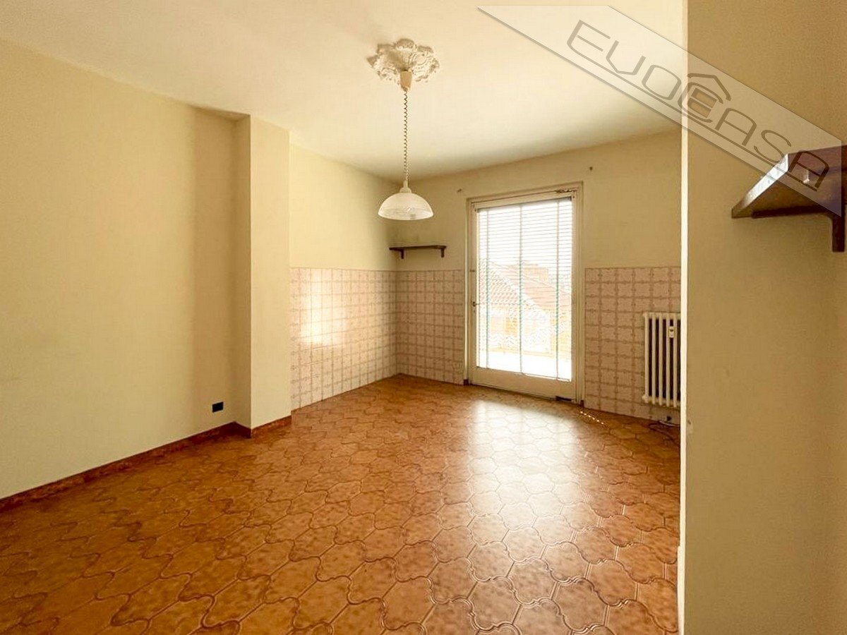 Four-room apartment Via Roma , Perosa Argentina - photo 2