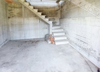 Magazzino Borgata Vivian , Inverso Pinasca - foto 3