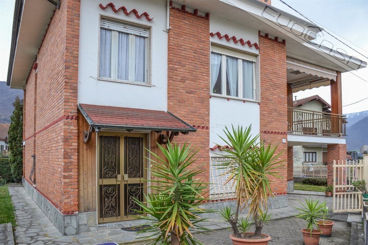 Independent house Via manzoni , Villar Perosa - photo 1