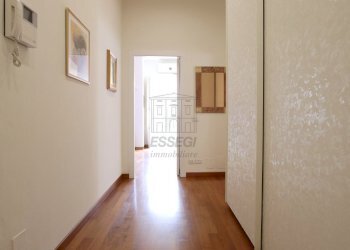 vendesi appartamento ristrutturato con terrazzoIMG - Appartamento Via Beccheria 35, Lucca - foto 4