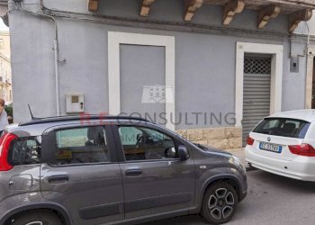 WhatsApp Image 2023-09-19 at 4.27.33 PM (1).jpeg - Locale Commerciale Martina Franca - foto 2