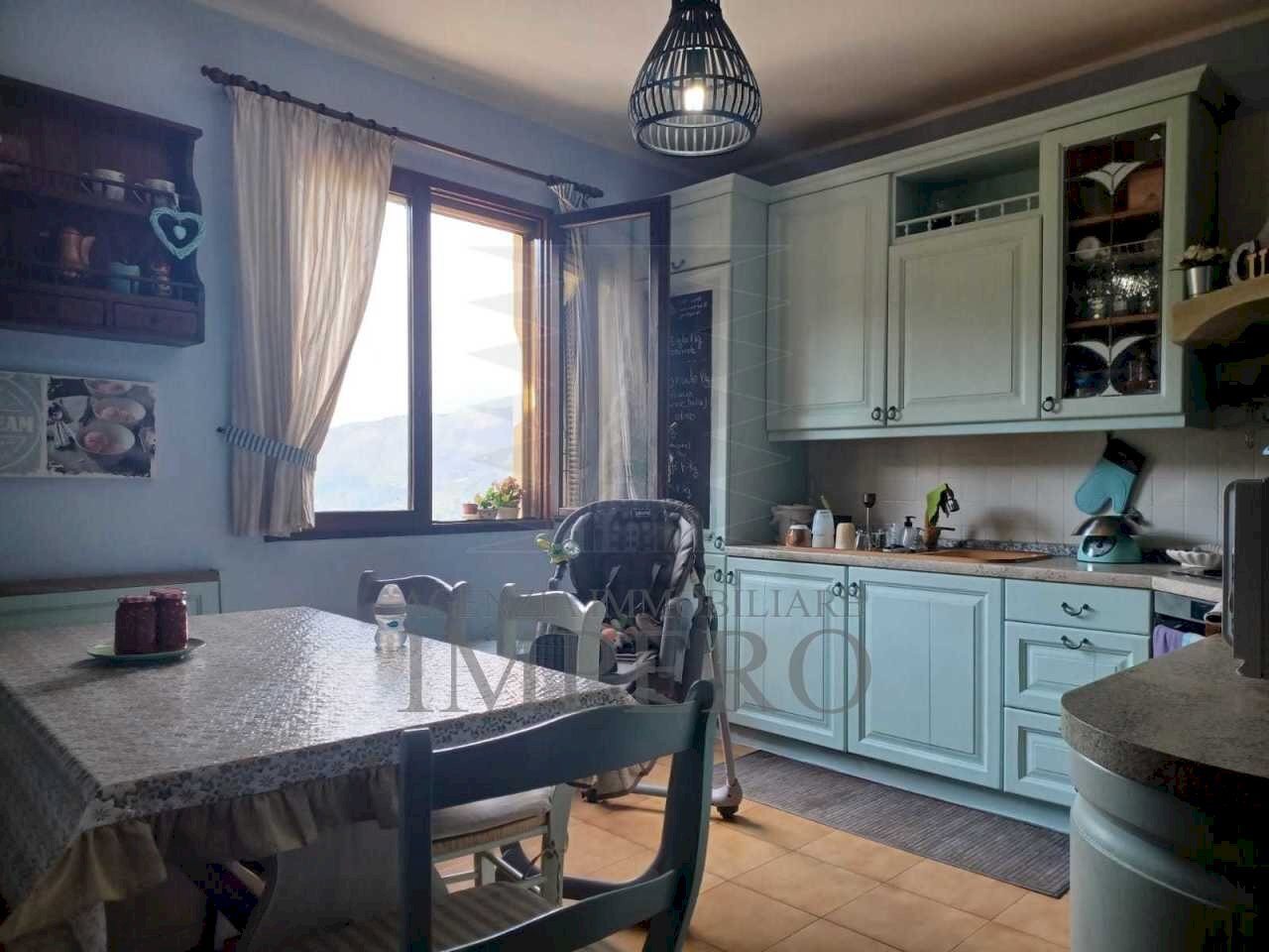 cucina - Porzione di casa Frazione Verrandi, Ventimiglia - foto 2