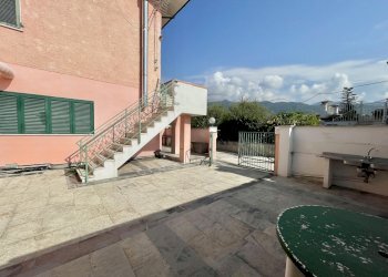 IMG_8047.JPG - Portion of a house Pietrasanta - photo 22