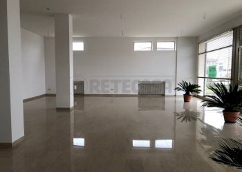 IMG_3692.jpg - Commercial Premises Bassano del Grappa - photo 1