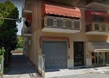 Esterno.jpg - Commercial Premises Ferrara - photo 1