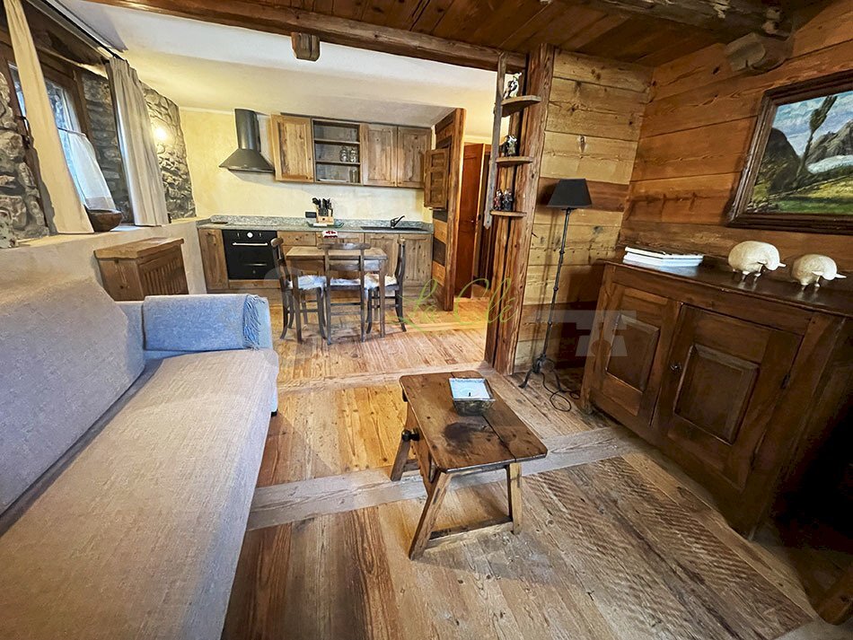 AFFITTO COURMAYEUR - SOGGIORNO, ANGOLO COTTURA E Z - Two-room apartment Courmayeur - photo 2