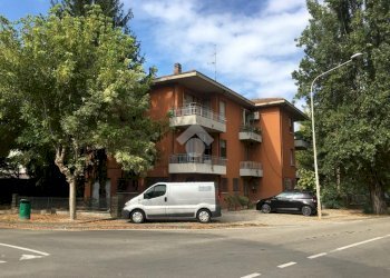 Ufficio via Mons. Saccani, Cadelbosco di Sopra - foto 1