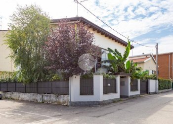 Villa Via Antonio Meucci, Bollate - photo 1