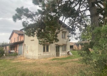 1.jpg - Terratetto - Terracielo Strada Boscone, Medesano - foto 1