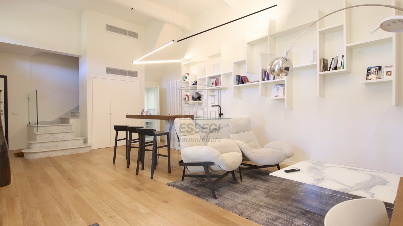 vendesi terratetto ristruturato lucca centro stori - Appartamento Via del Portico 13, Lucca - foto 2