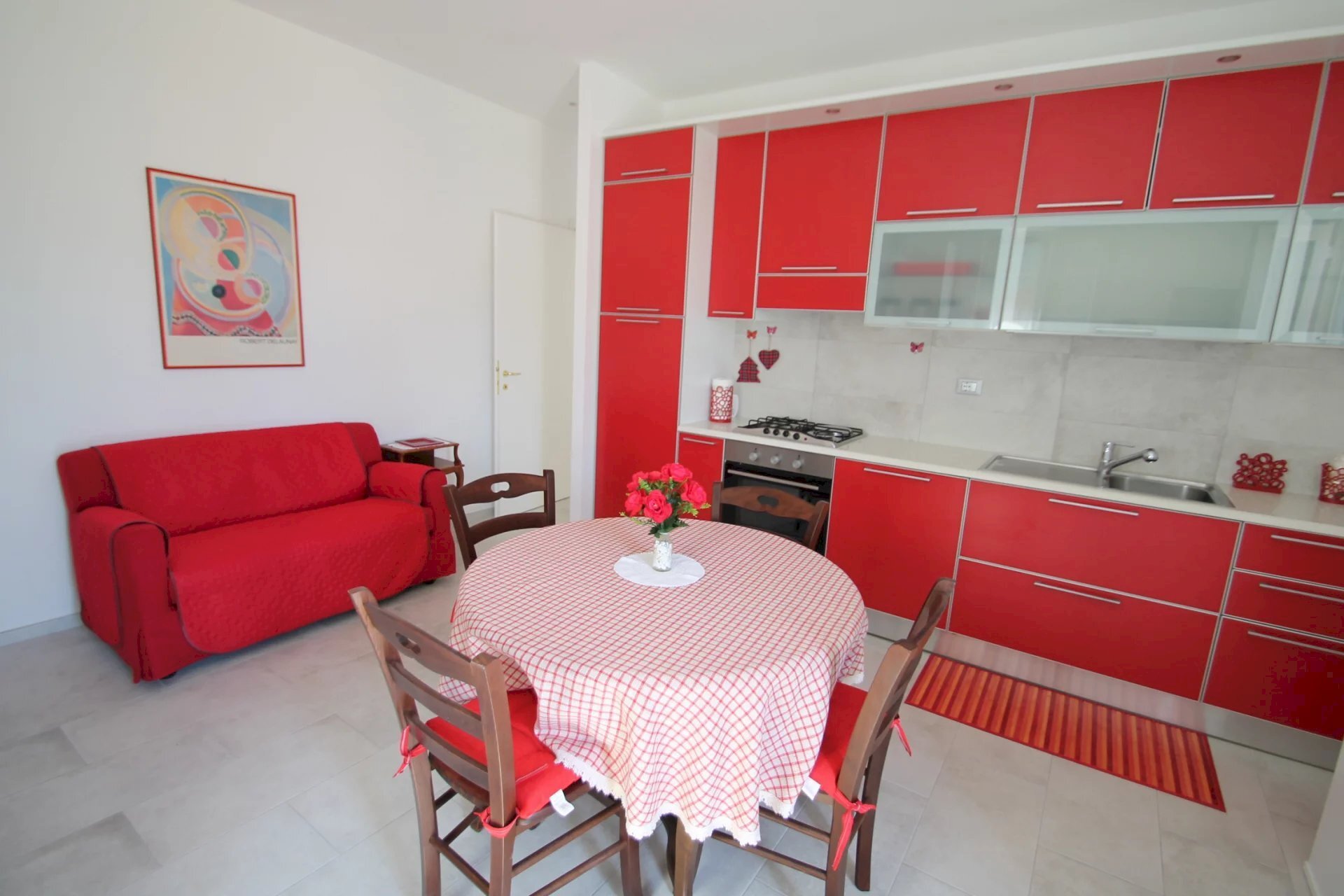 soggiorno con monoblocco cucina a vista - Villa Bifamiliare Via Varese 18., Loano - foto 2