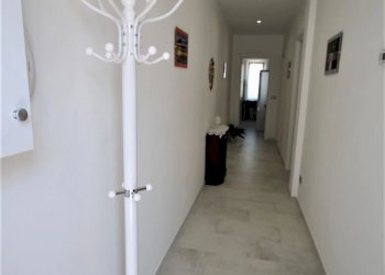 ingresso - Villa Bifamiliare Via Varese 18., Loano - foto 10