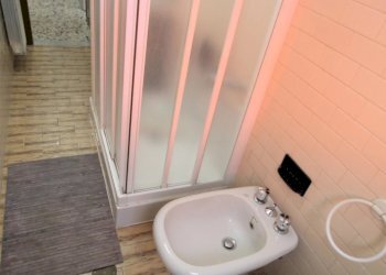 bagno con doccia - Appartamento Via Ponti 21., Borghetto Santo Spirito - foto 15