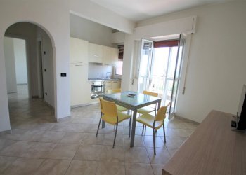 Soggiorno living - Bilocale Corso Europa 37., Borghetto Santo Spirito - foto 9