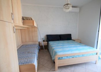 camera matrimoniale con letto singolo - Attico Via ponti 15., Borghetto Santo Spirito - foto 9