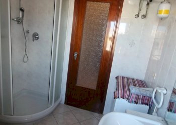bagno finestrato - Attico Via ponti 15., Borghetto Santo Spirito - foto 12