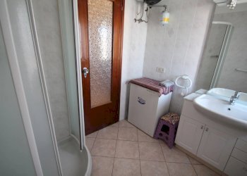 bagno finestrato - Attico Via ponti 15., Borghetto Santo Spirito - foto 13