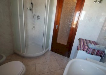 bagno finestrato - Attico Via ponti 15., Borghetto Santo Spirito - foto 14