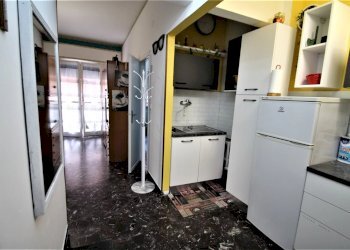 cucina a vista - Monolocale Corso Europa 43., Borghetto Santo Spirito - foto 4