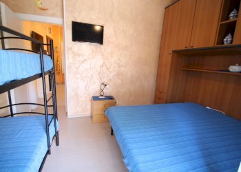 camera da letto - Bilocale Via Prigliani 11., Borghetto Santo Spirito - foto 16