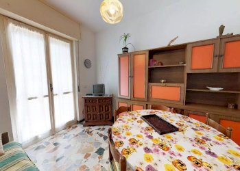 soggiorno - Bilocale Via Parioli 11., Borghetto Santo Spirito - foto 5