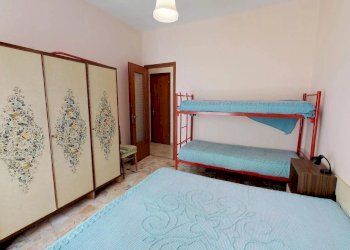 camera da letto con letto a castello - Bilocale Via Parioli 11., Borghetto Santo Spirito - foto 10