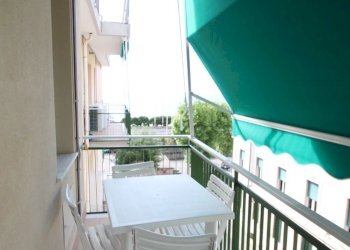 Balcone attrezzato di tende da sole - Trilocale Via Marco Polo 3., Loano - foto 19