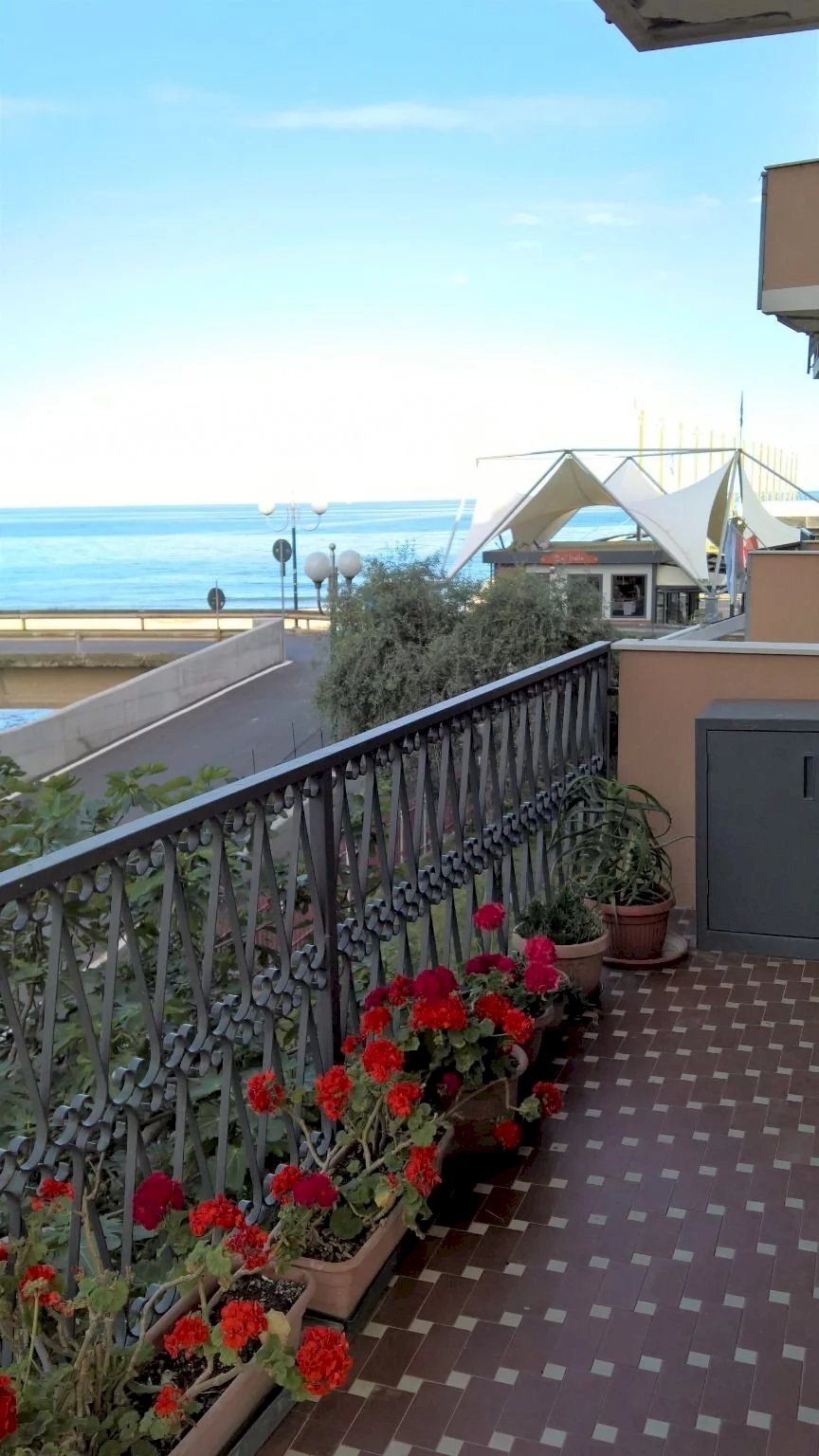 vista mare - Trilocale Lungomare Matteotti 33., Borghetto Santo Spirito - foto 3