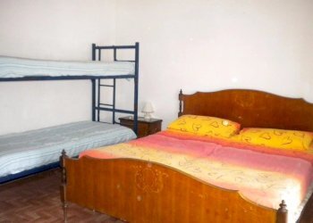 camera matrimoniale e letto a castello - Trilocale Corso Europa 31., Borghetto Santo Spirito - foto 13