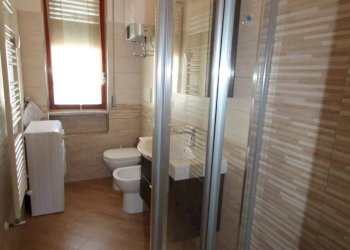 bagno con doccia - Bilocale Via Cagliari 15., Borghetto Santo Spirito - foto 13