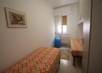 camera da letto - Trilocale Lungomare Matteotti 11., Borghetto Santo Spirito - foto 11