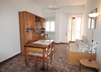 soggiorno - Bilocale Corso Europa 37., Borghetto Santo Spirito - foto 3