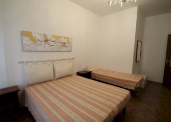 camera matrimoniale con letto singolo - Bilocale Corso Europa 37., Borghetto Santo Spirito - foto 12