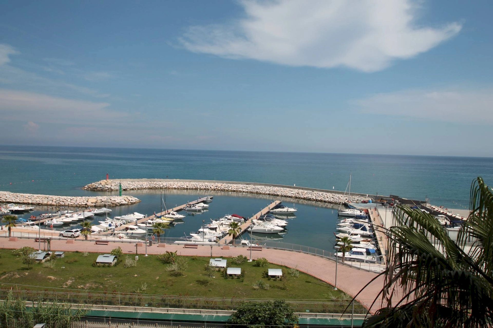 fronte porto - Two-room apartment Corso Europa 39., Borghetto Santo Spirito - photo 2