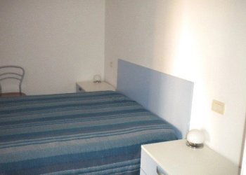 camera matrimoniale - Bilocale Corso Europa 31., Borghetto Santo Spirito - foto 8