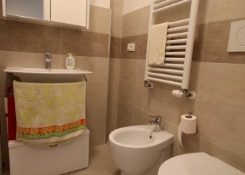 bagno con doccia - Bilocale Via Ponti 20., Borghetto Santo Spirito - foto 12