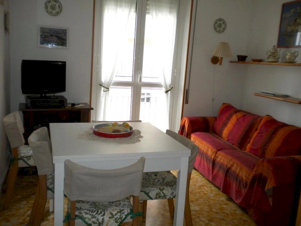 soggiorno - Bilocale Corso Europa 33., Borghetto Santo Spirito - foto 3