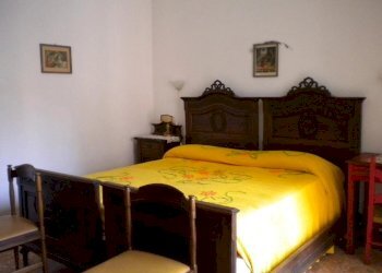 camera da letto - Bilocale Corso Europa 33., Borghetto Santo Spirito - foto 12