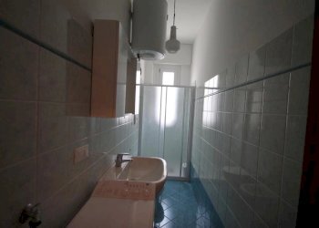 bagno finestrato - Bilocale Via Firenze 1., Borghetto Santo Spirito - foto 13