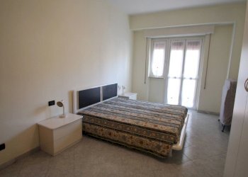 camera - Bilocale Corso Europa 37., Borghetto Santo Spirito - foto 11