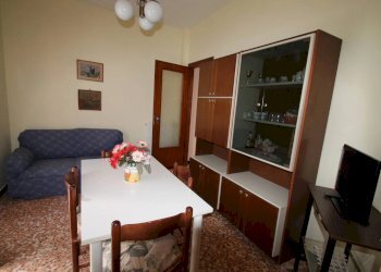 soggiorno con divano letto - Bilocale Via Ponti 21., Borghetto Santo Spirito - foto 2