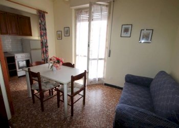 soggiorno con balcone - Bilocale Via Ponti 21., Borghetto Santo Spirito - foto 4
